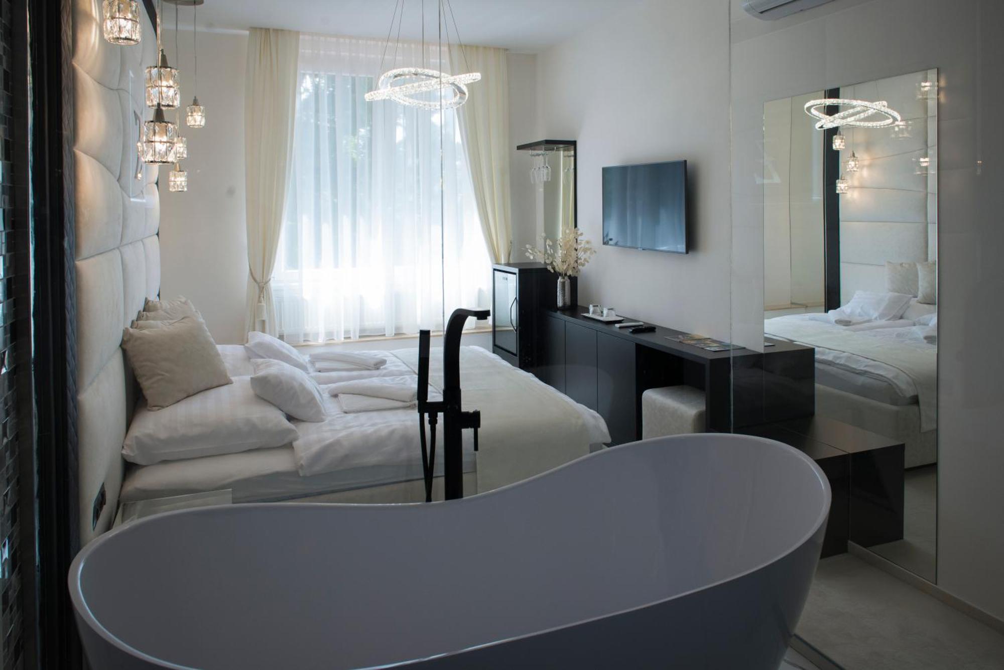Z Rooms Boutique Zalaegerszeg Zewnętrze zdjęcie